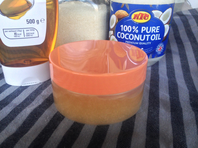 DIY: Basic Sugar Body Scrub scrub home made suiker honing kokosolie