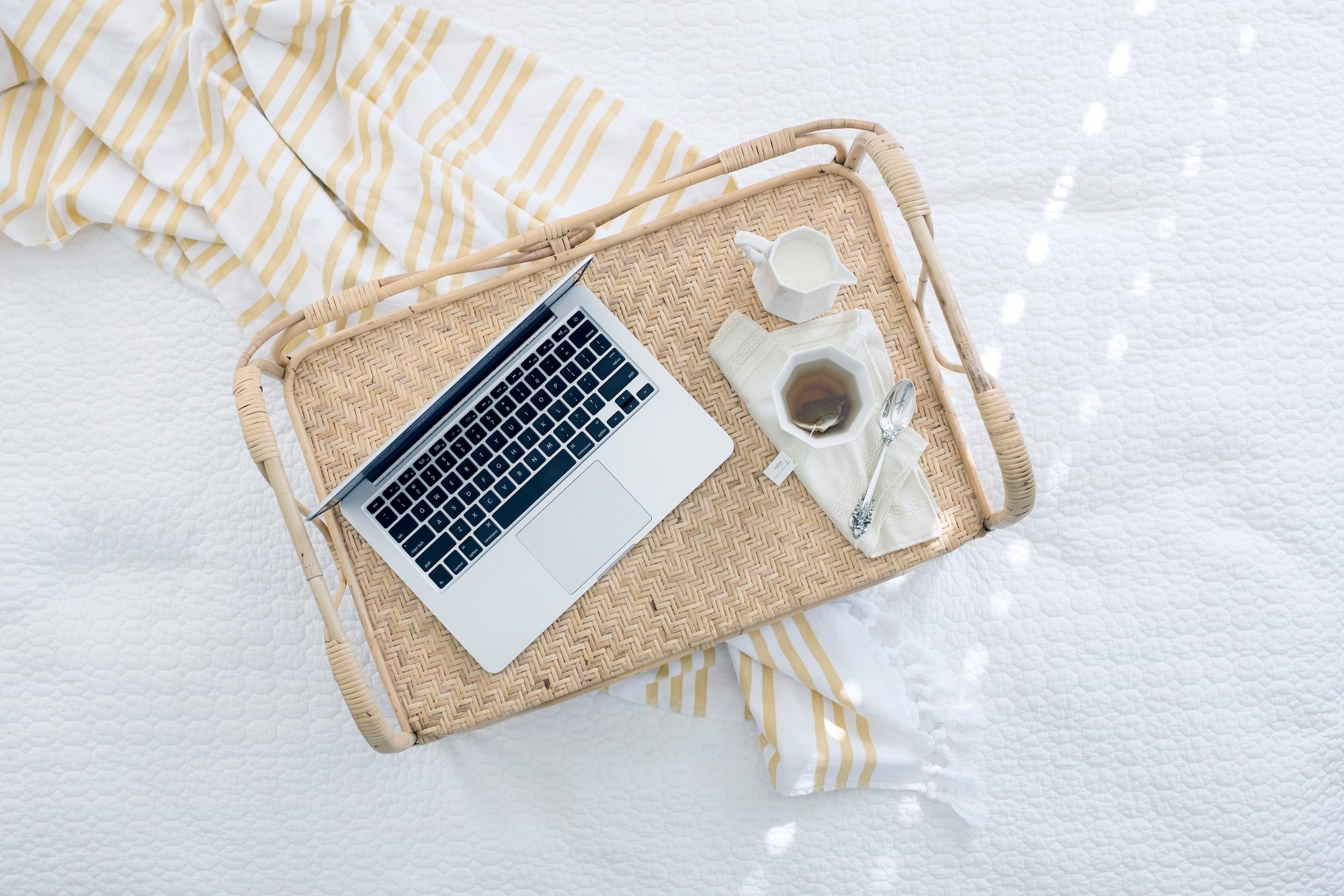 Nieuw leven in mijn blog! macbook dienblad inspiratie